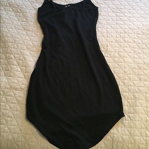 Black basic dress